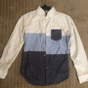 American Eagle Classic Fit button down XS.